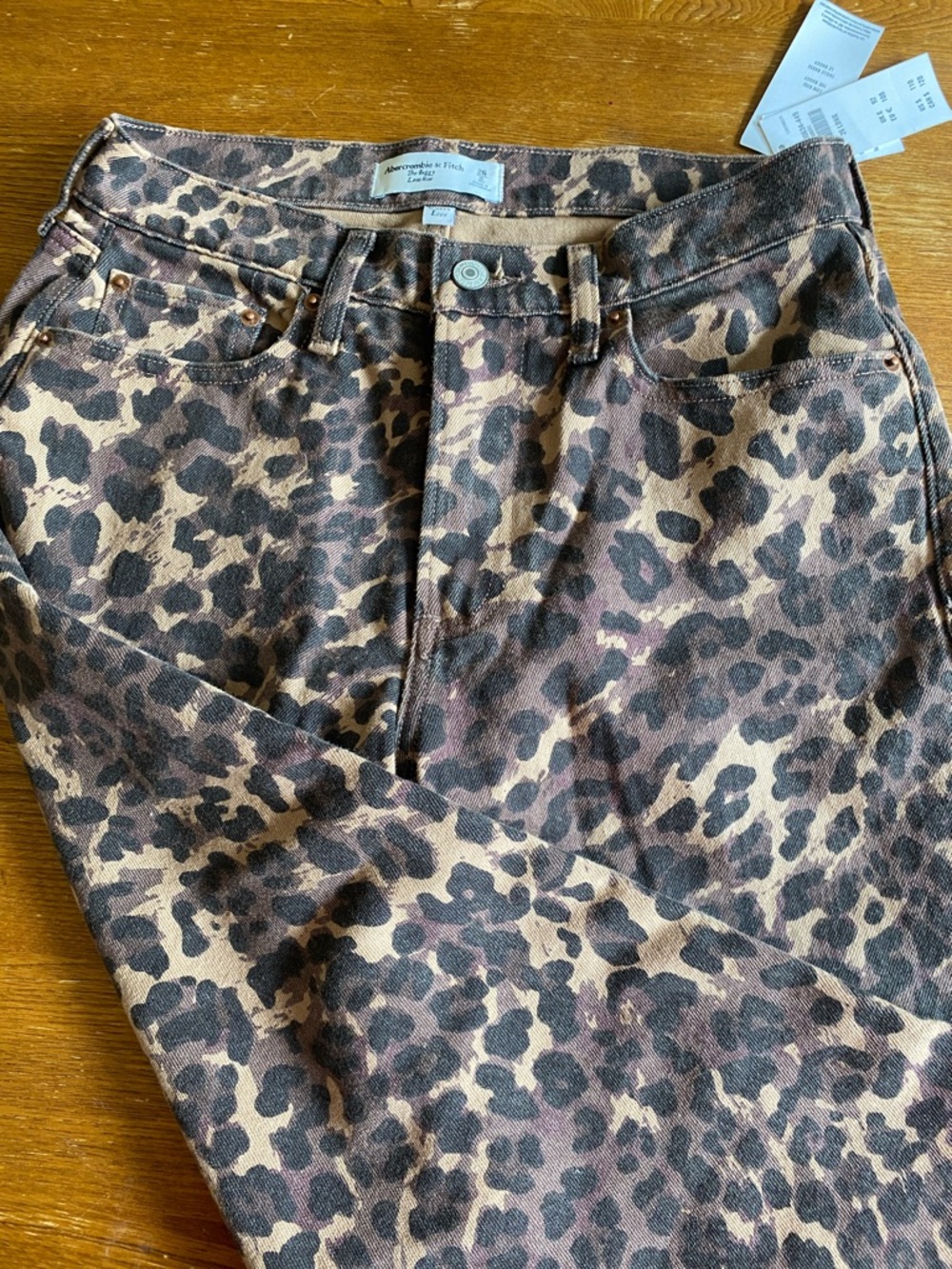 NWT - Abercrombie & Fitch Leopard-Print Jeans in tan, Brown and Black